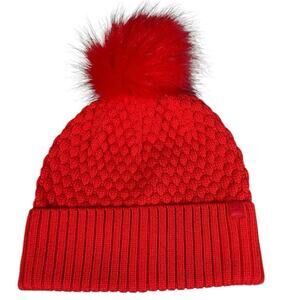 Lululemon Bubble Knit Pom Pom Beanie Grenadine Red One Size NWOT Cozy Warm Soft